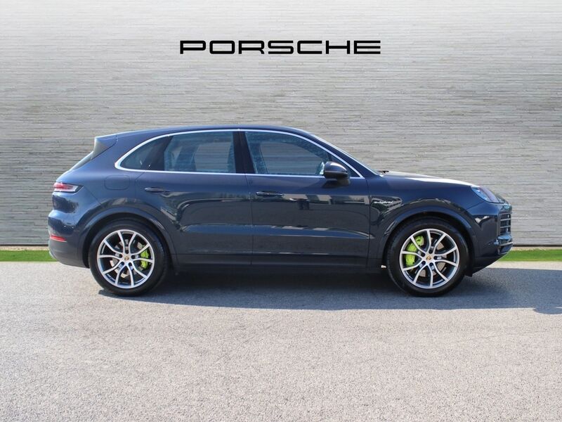 More views of Porsche Cayenne