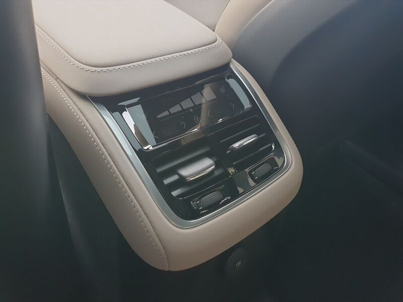 More views of Volvo XC90