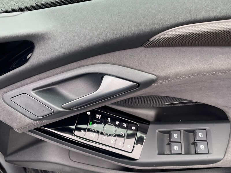 More views of Audi A6