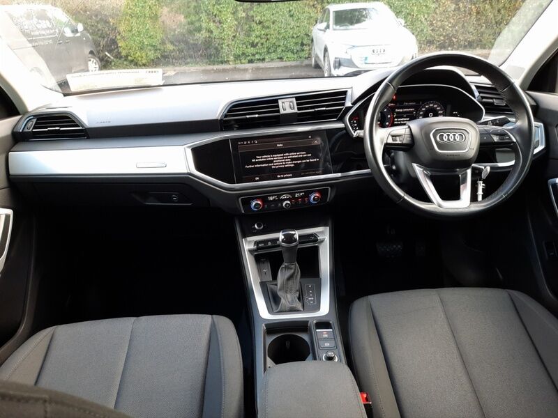 More views of Audi Q3