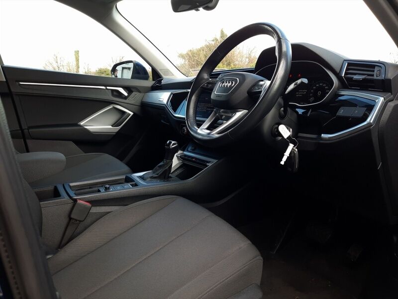 More views of Audi Q3