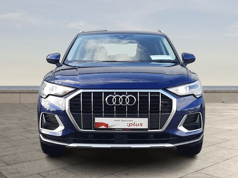 More views of Audi Q3