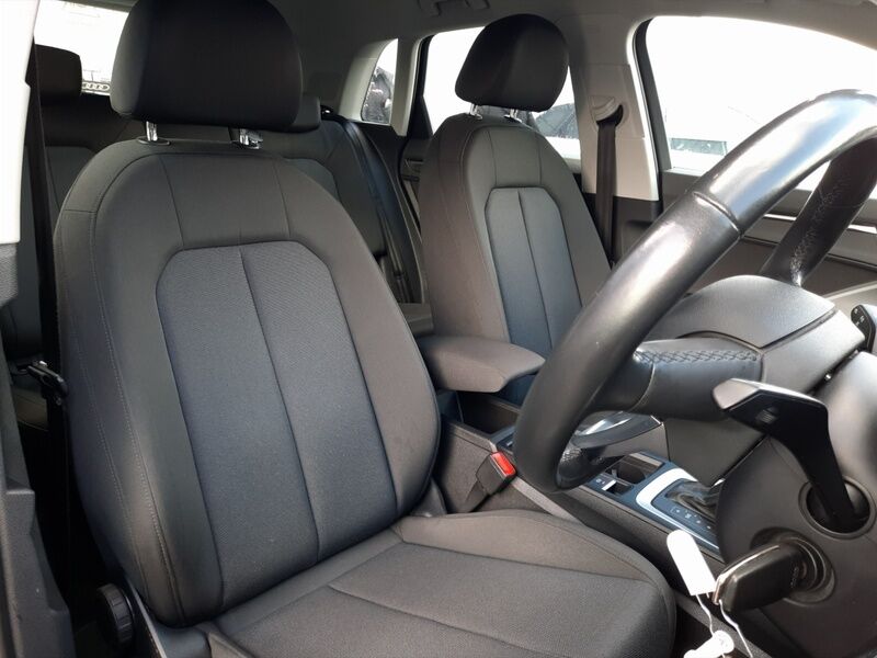 More views of Audi Q3