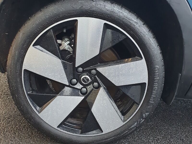 More views of Volvo XC40