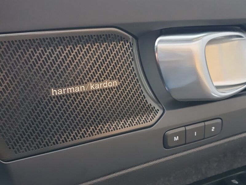 More views of Volvo XC40