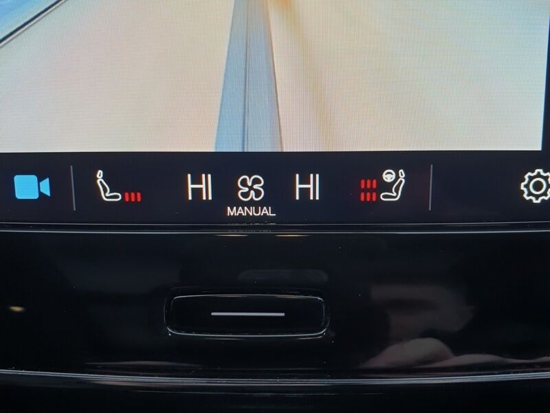 More views of Volvo XC40