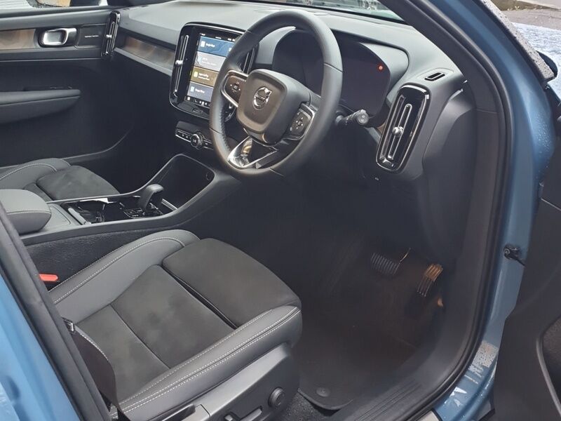 More views of Volvo XC40