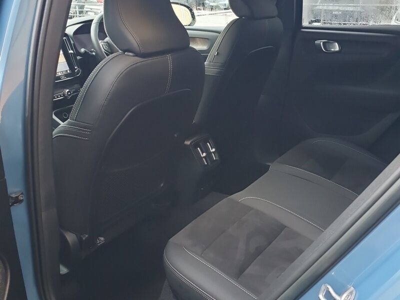 More views of Volvo XC40