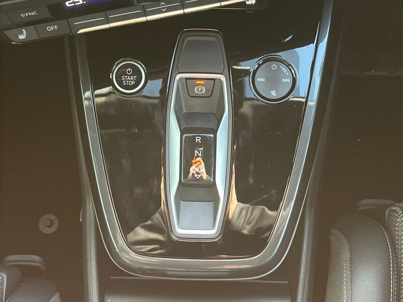 More views of Audi Q4 e-tron