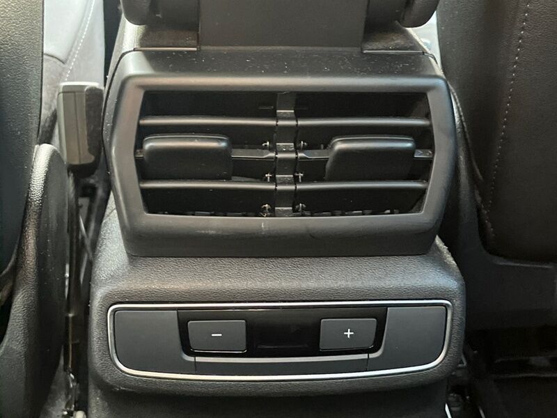 More views of Audi Q4 e-tron