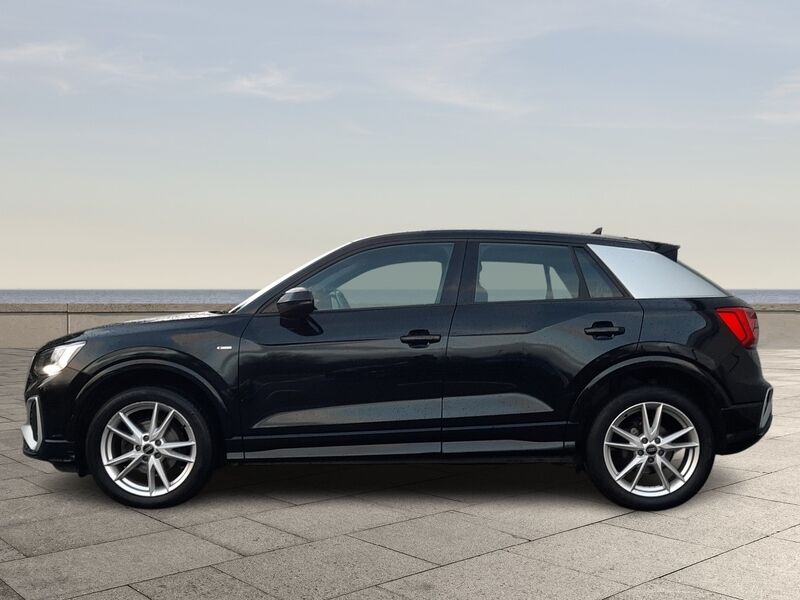 More views of Audi Q2