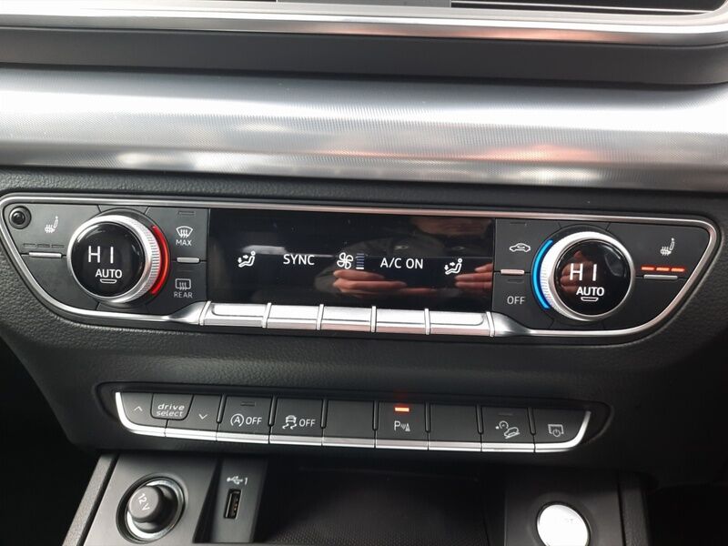 More views of Audi Q5