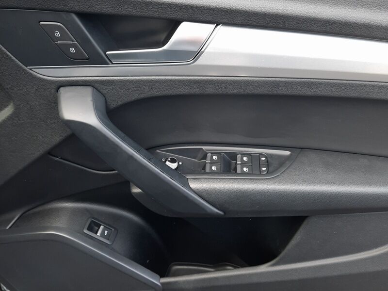 More views of Audi Q5