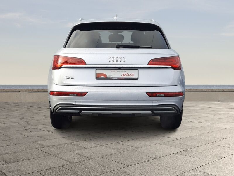 More views of Audi Q5