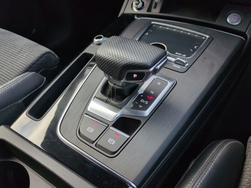 More views of Audi Q5