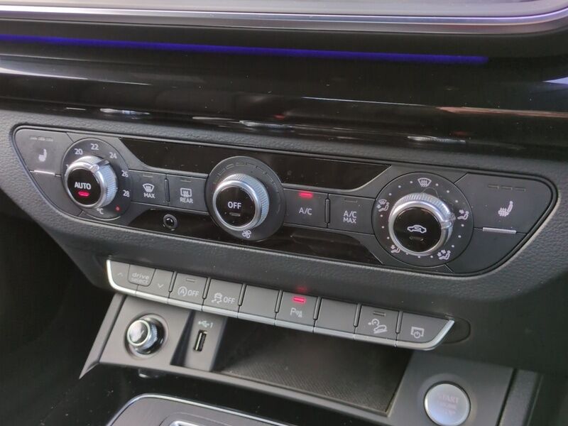 More views of Audi Q5