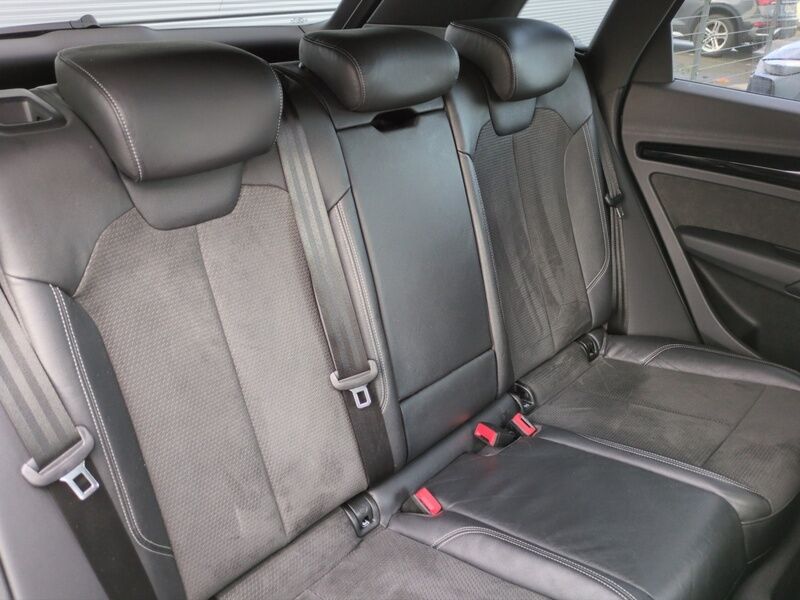 More views of Audi Q5