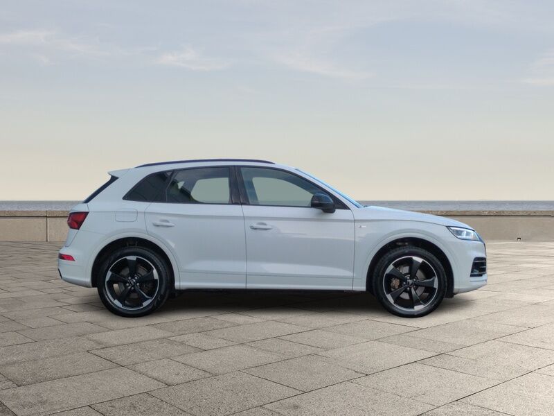 More views of Audi Q5