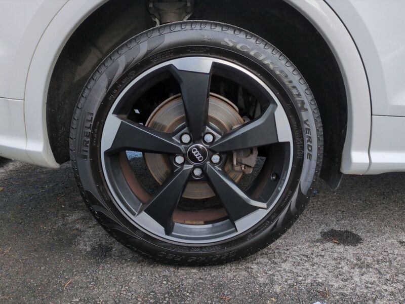 More views of Audi Q5