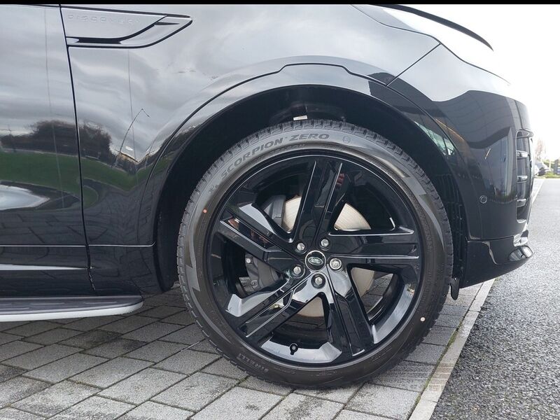 More views of Land Rover Discovery