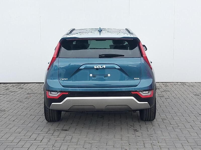 More views of Kia Niro
