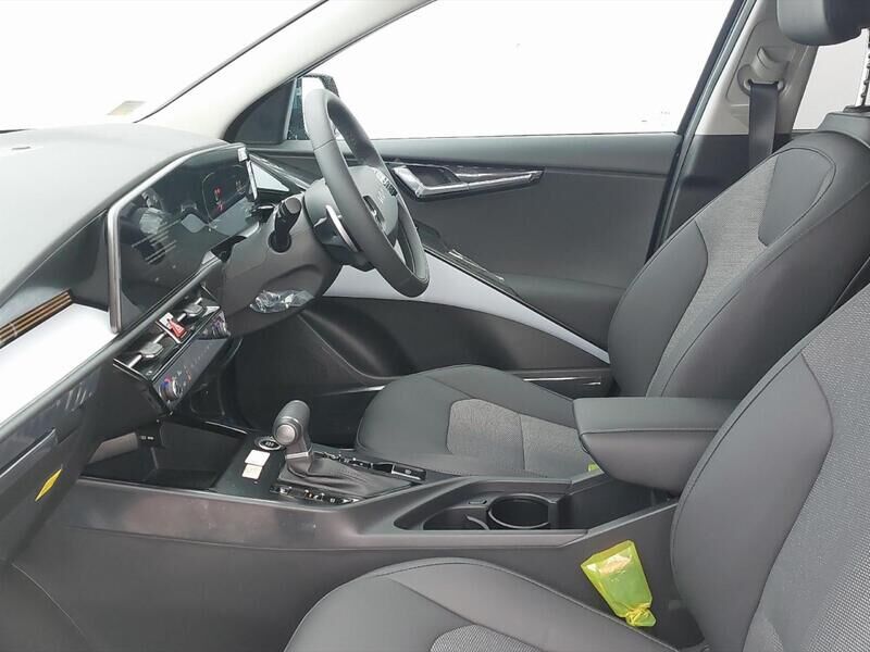 More views of Kia Niro