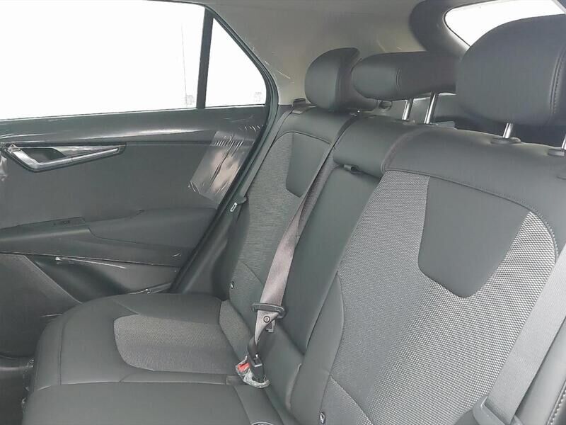 More views of Kia Niro