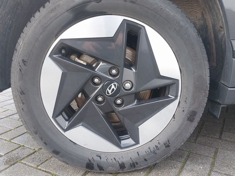 More views of Hyundai KONA