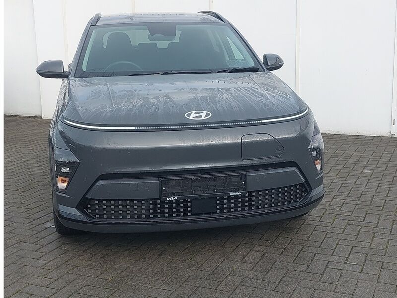 More views of Hyundai KONA