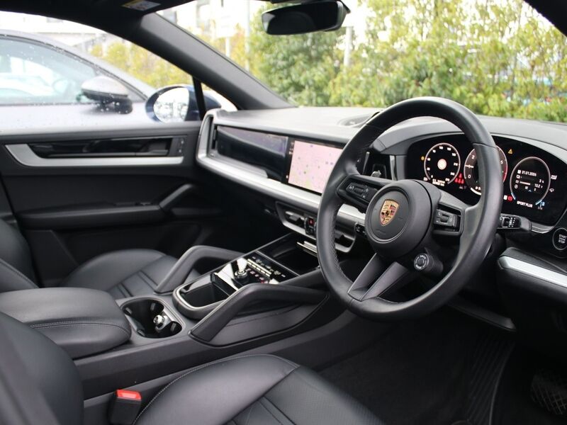 More views of Porsche Cayenne