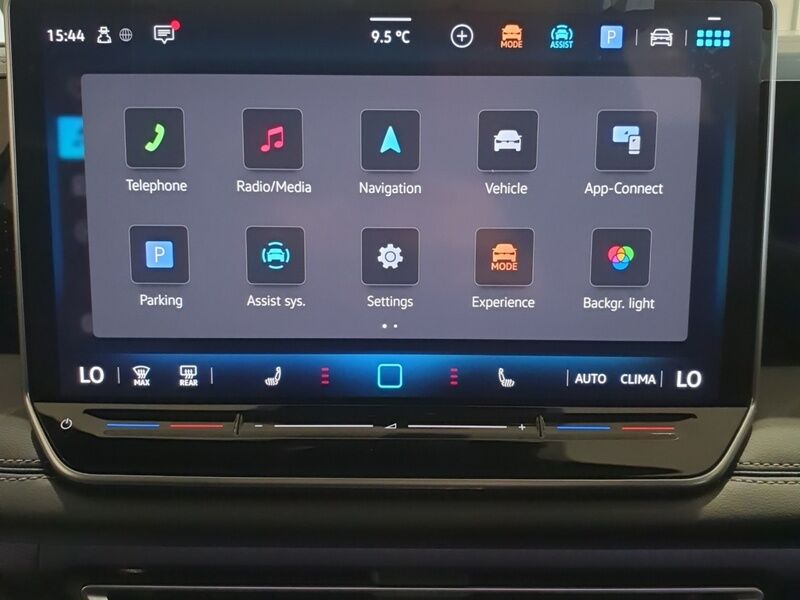 More views of Volkswagen Tiguan