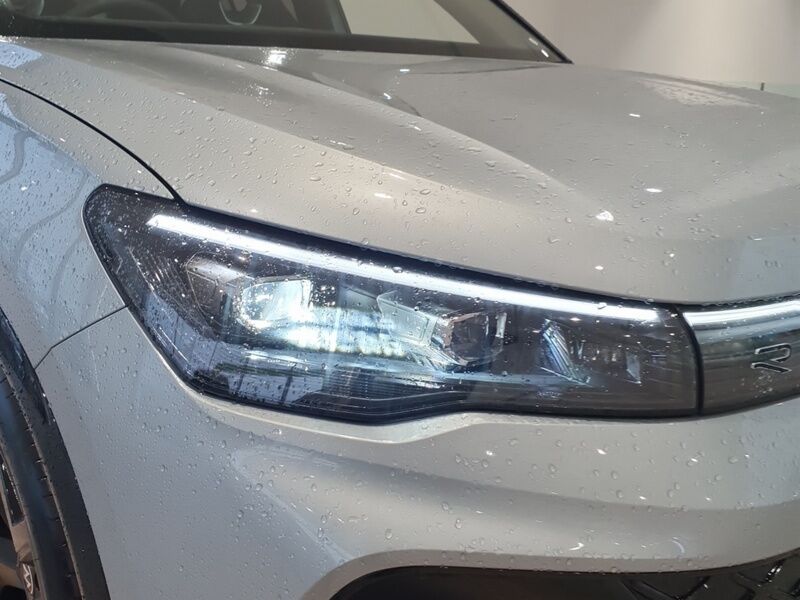 More views of Volkswagen Tiguan