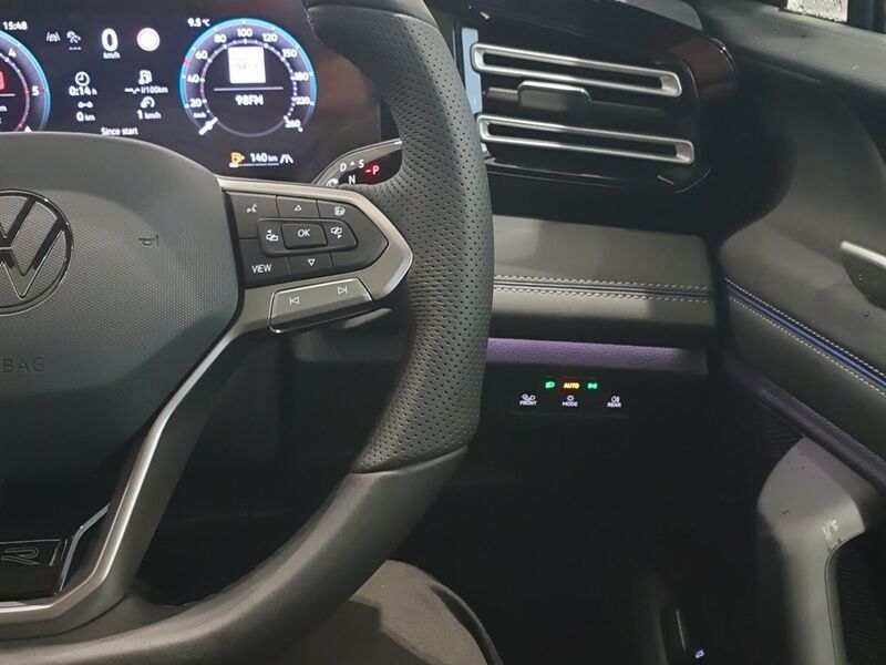 More views of Volkswagen Tiguan