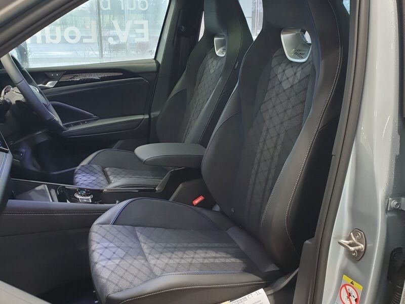 More views of Volkswagen Tiguan