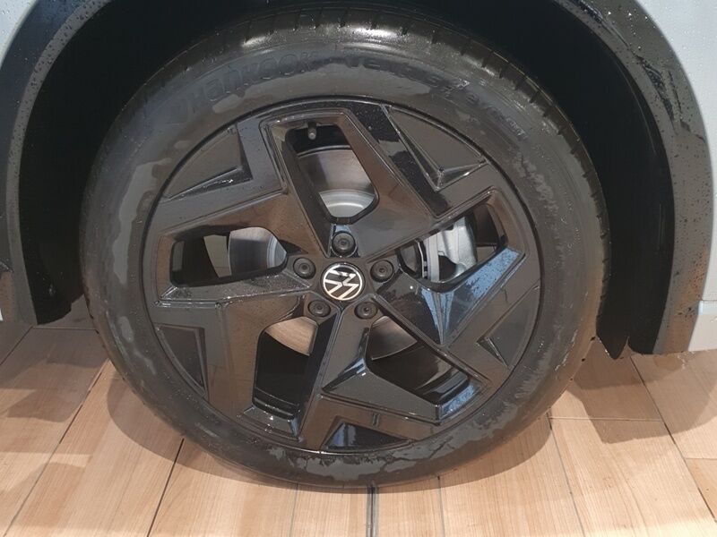 More views of Volkswagen Tiguan