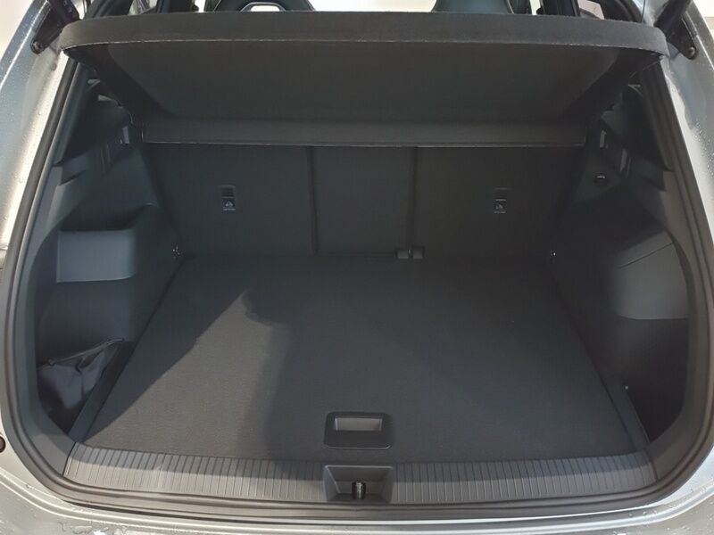 More views of Volkswagen Tiguan