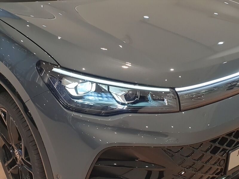 More views of Volkswagen Tiguan