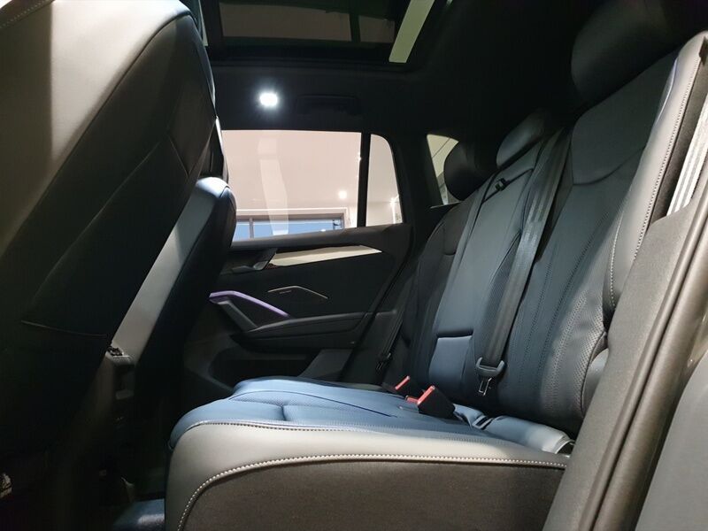 More views of Volkswagen Tiguan