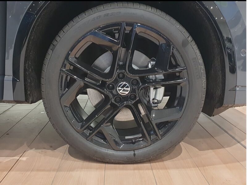 More views of Volkswagen Tiguan