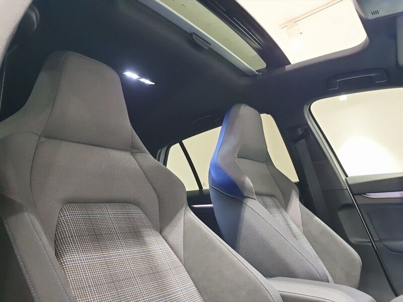 More views of Volkswagen Golf