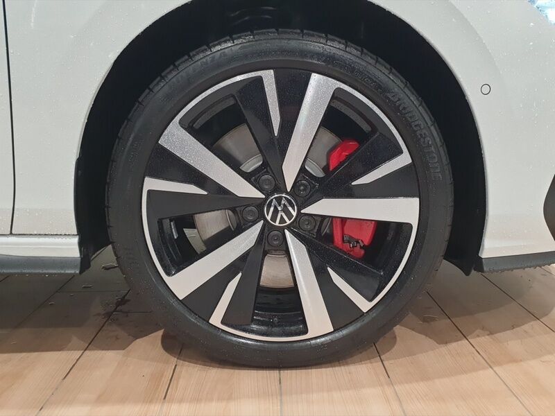 More views of Volkswagen Golf