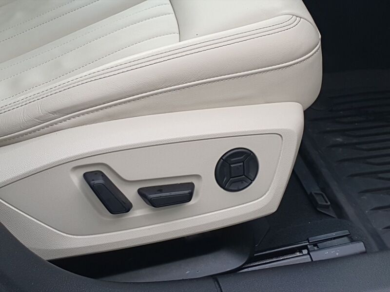 More views of Audi A6