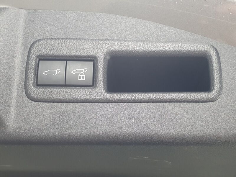 More views of Subaru Solterra