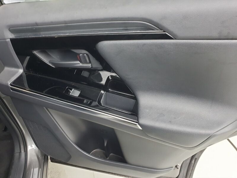 More views of Subaru Solterra