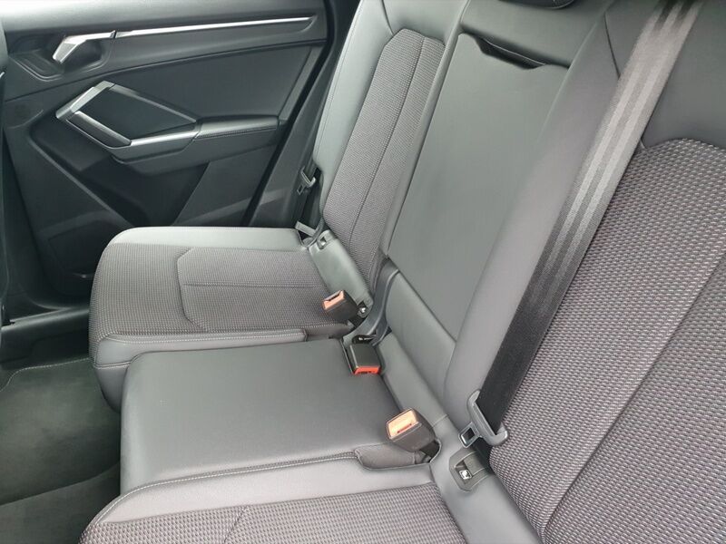 More views of Audi Q3