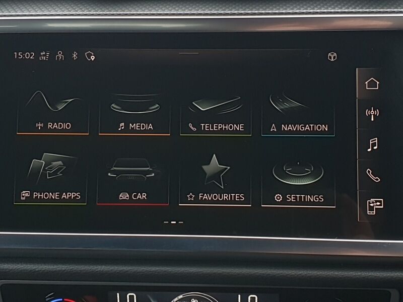 More views of Audi Q3