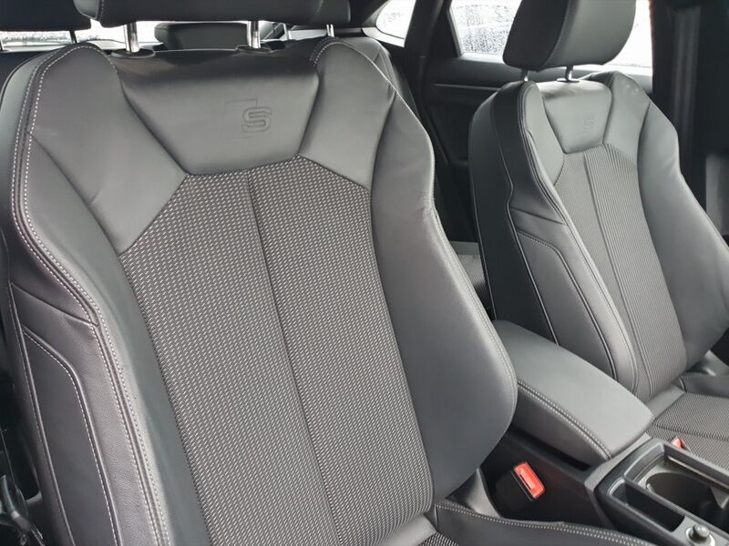 More views of Audi Q3