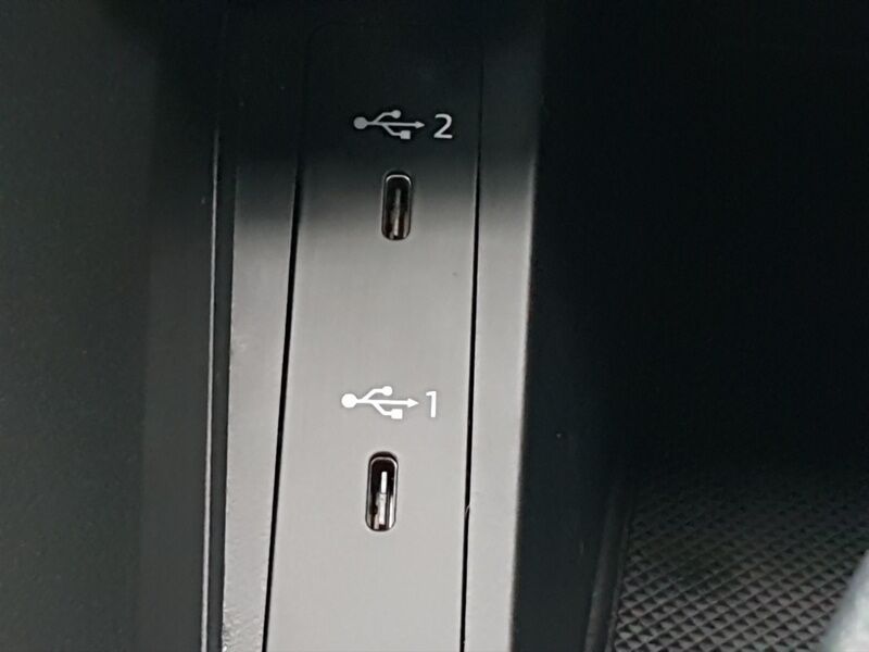 More views of Audi Q3