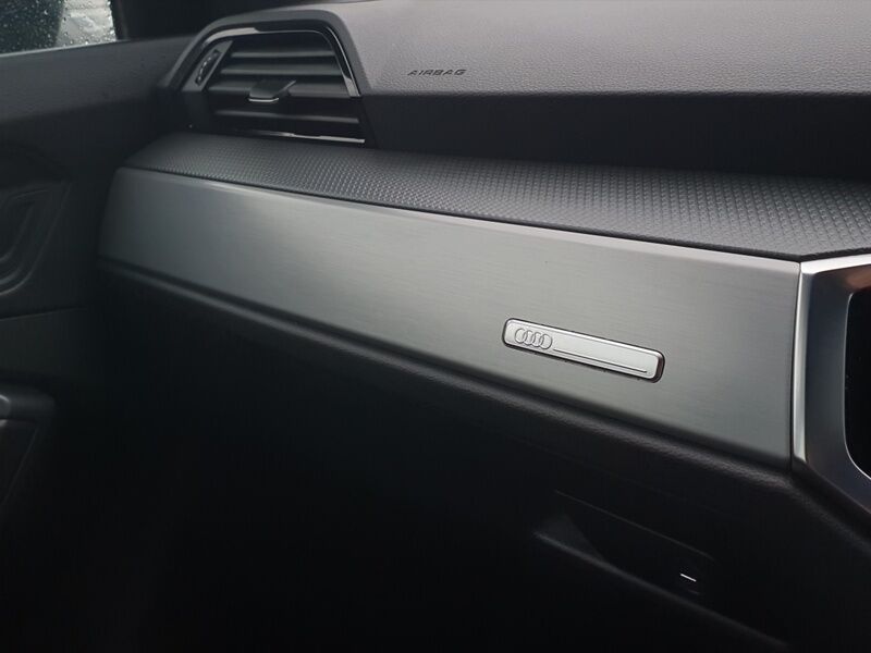 More views of Audi Q3