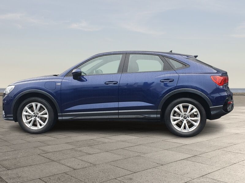 More views of Audi Q3